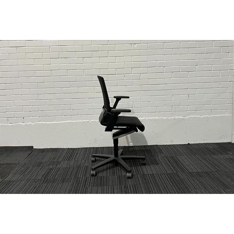 Shop Wilkhahn ON 174/7 Office Chair | Bazaa