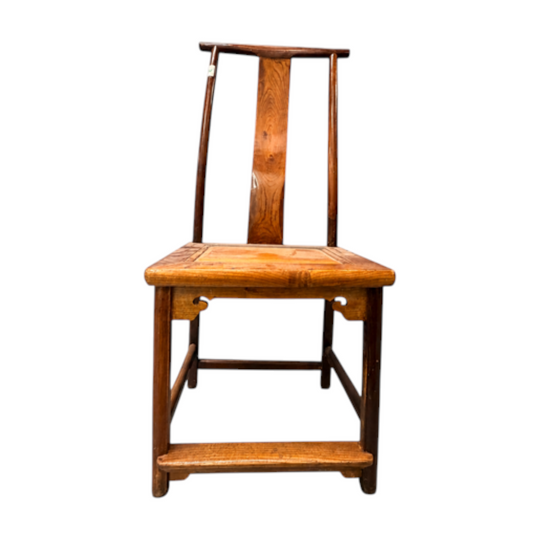 1660: Antique Chinese Yokeback Armchair (Guanmaoyi)